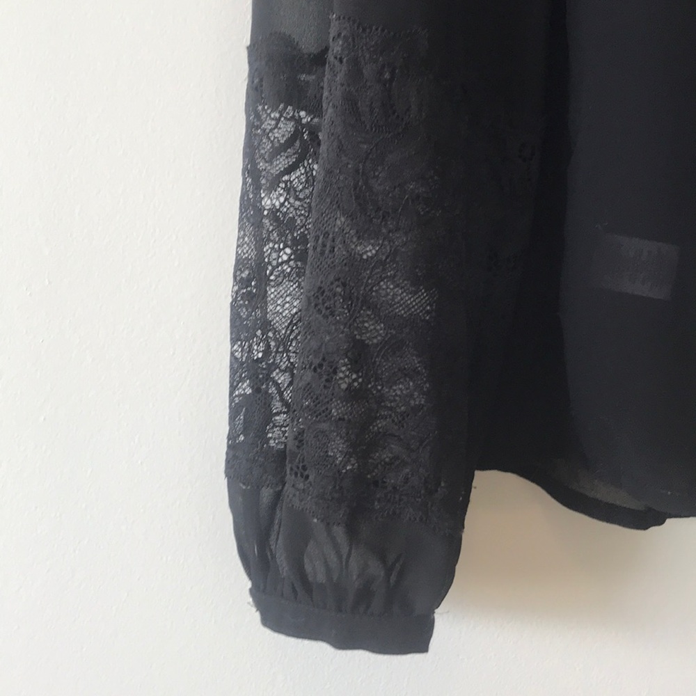 BLACK BLOUSE WITH LACE DETAILING - Picture 2 of 5